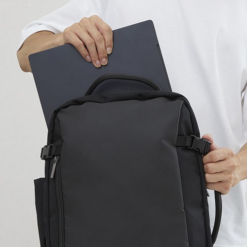 Asus proart backpack Smartly organize your things
